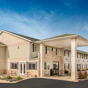 Days Inn By Wyndham Osage Beach Lake Of The Ozarks